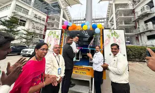 CHENNAI: प्रतीक्षा समय कम करने के लिए आपके दरवाजे पर मोबाइल पासपोर्ट सेवा वैन CHENNAI: प्रतीक्षा समय कम करने के लिए आपके दरवाजे पर मोबाइल पासपोर्ट सेवा वैन