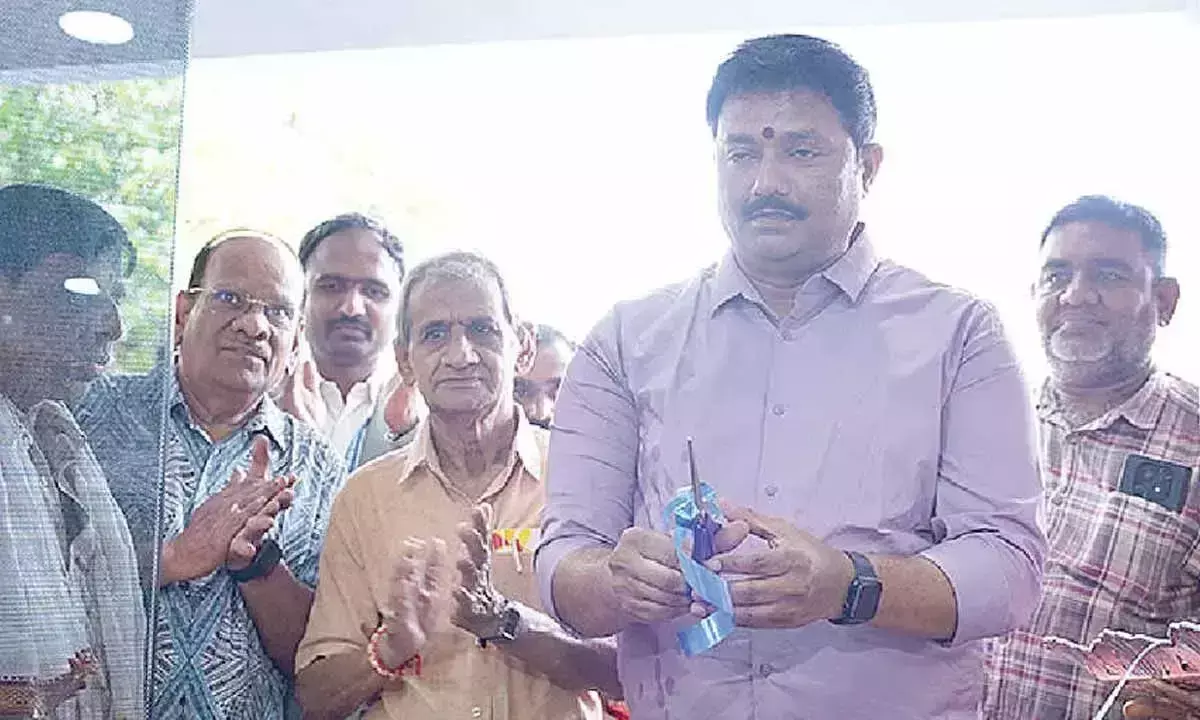Andhra: यात्रियों से आध्यात्मिक स्थलों और अन्य स्थलों की यात्रा करने का आग्रह Andhra: यात्रियों से आध्यात्मिक स्थलों और अन्य स्थलों की यात्रा करने का आग्रह