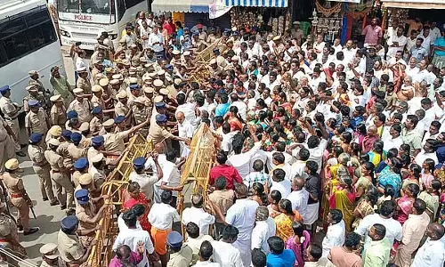 रामनाथस्वामी मंदिर पर स्थानीय लोगों का प्रदर्शन 500 से ज़्यादा लोग गिरफ़्तार
