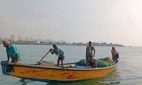 अंतरवेदी के पास बंगाल की खाड़ी में दो मछुआरे डूबे