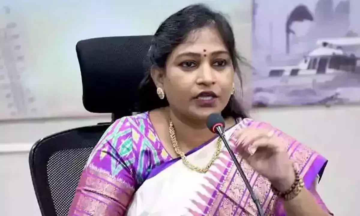 Andhra के गृह मंत्री ने योग दिवस कार्यक्रम की समीक्षा की Andhra के गृह मंत्री ने योग दिवस कार्यक्रम की समीक्षा की