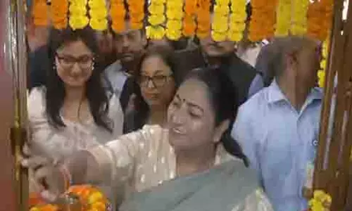 दिल्ली की CM रेखा गुप्ता ने तीस हजारी कोर्ट परिसर में आयुष्मान आरोग्य मंदिर का किया उद्घाटन दिल्ली की CM रेखा गुप्ता ने तीस हजारी कोर्ट परिसर में आयुष्मान आरोग्य मंदिर का किया उद्घाटन