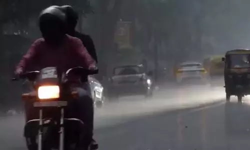 Delhi-NCR में भारी बारिश की आशंका, आईएमडी ने रेड अलर्ट जारी किया