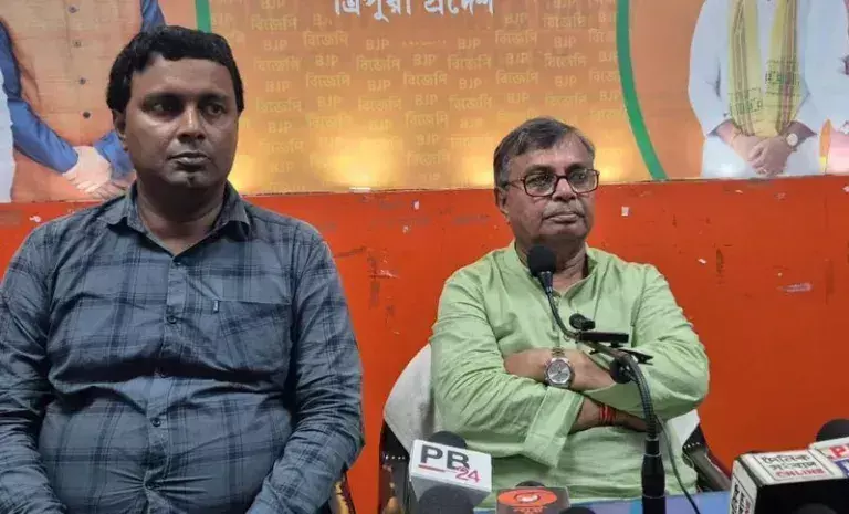Tripura के मंत्री ने विपक्षी नेता पर लगाया आपत्तिजनक टिप्पणी का आरोप, माफी की मांग Tripura के मंत्री ने विपक्षी नेता पर लगाया आपत्तिजनक टिप्पणी का आरोप, माफी की मांग