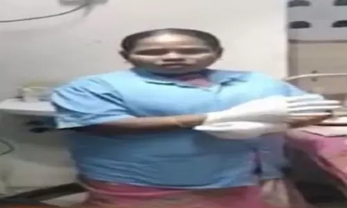 नर्स नहीं बल्कि सफाई कर्मचारी ने मरीज के घाव पर पट्टी बांधी, Viral Video नर्स नहीं बल्कि सफाई कर्मचारी ने मरीज के घाव पर पट्टी बांधी, Viral Video