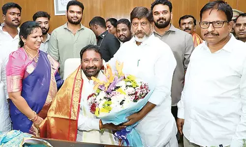 Telangana : मंत्री वाकीति श्रीहरि ने कार्यभार संभाला Telangana : मंत्री वाकीति श्रीहरि ने कार्यभार संभाला