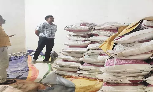 खाद कालाबाजारी करने वालों पर सख्त कार्यवाही की हिदायत