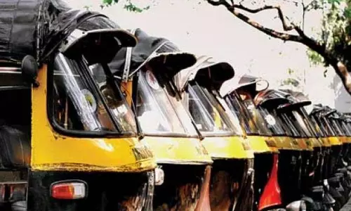 हैदराबाद: ऑटो चालकों ने GO 263 का विरोध किया हैदराबाद: ऑटो चालकों ने GO 263 का विरोध किया