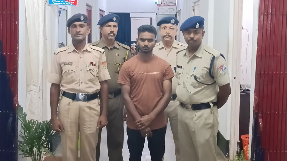 Tripura : अवैध सीमा पार करने पर अगरतला रेलवे स्टेशन पर बांग्लादेशी नागरिक पकड़ा गया