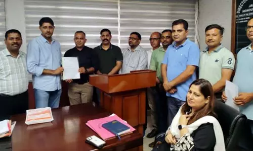 JKTJAC प्रतिनिधिमंडल ने DSEJ से मुलाकात की JKTJAC प्रतिनिधिमंडल ने DSEJ से मुलाकात की