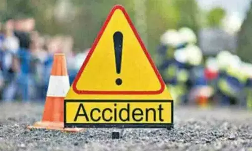काचीगुडा में सड़क पार करते समय लॉरी की टक्कर से एक व्यक्ति की मौत काचीगुडा में सड़क पार करते समय लॉरी की टक्कर से एक व्यक्ति की मौत