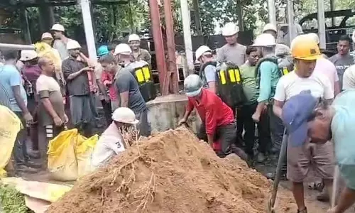 कोयला खदान में लगी आग, क्या अंडाल ढहकर जमीन में समा जाएगी? कोयला खदान में लगी आग, क्या अंडाल ढहकर जमीन में समा जाएगी?