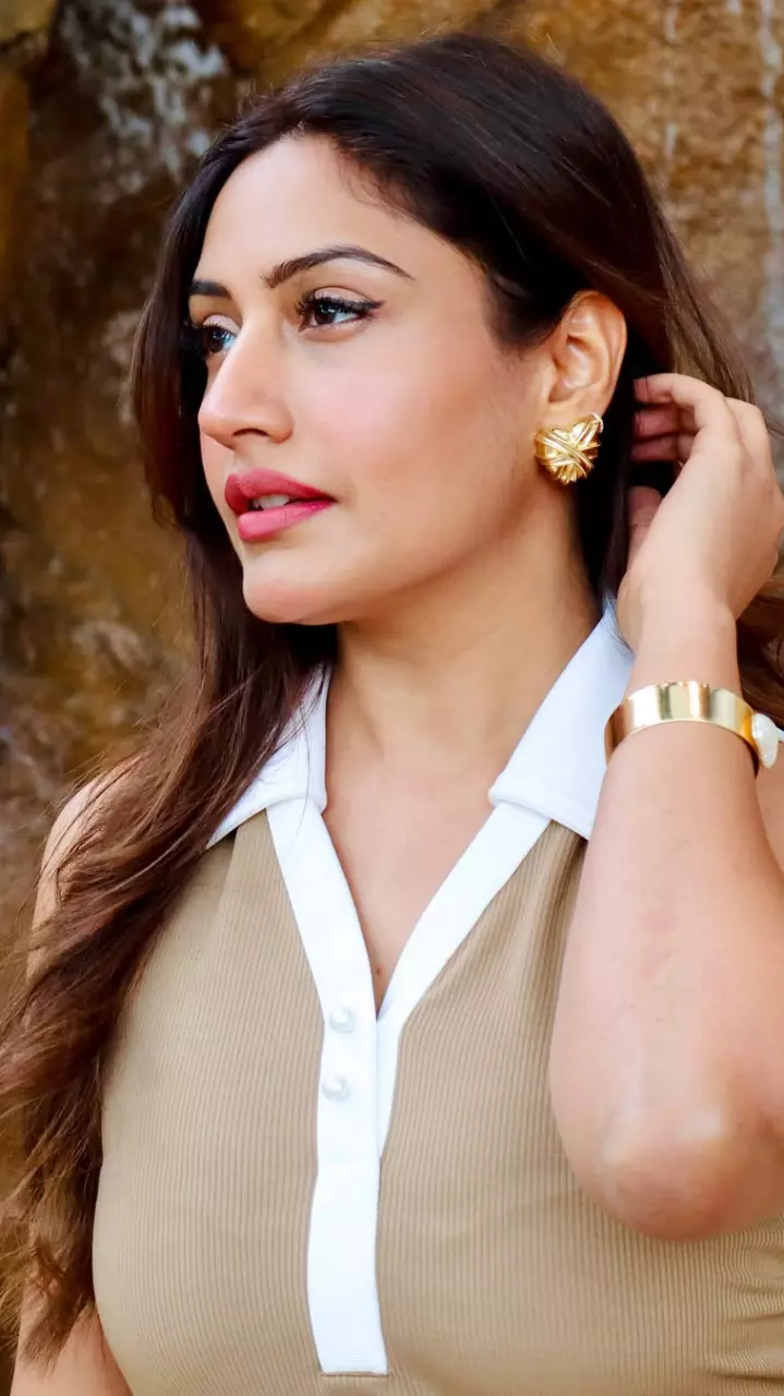Surbhi Chandna की लेटेस्ट तस्वीरें वायरल