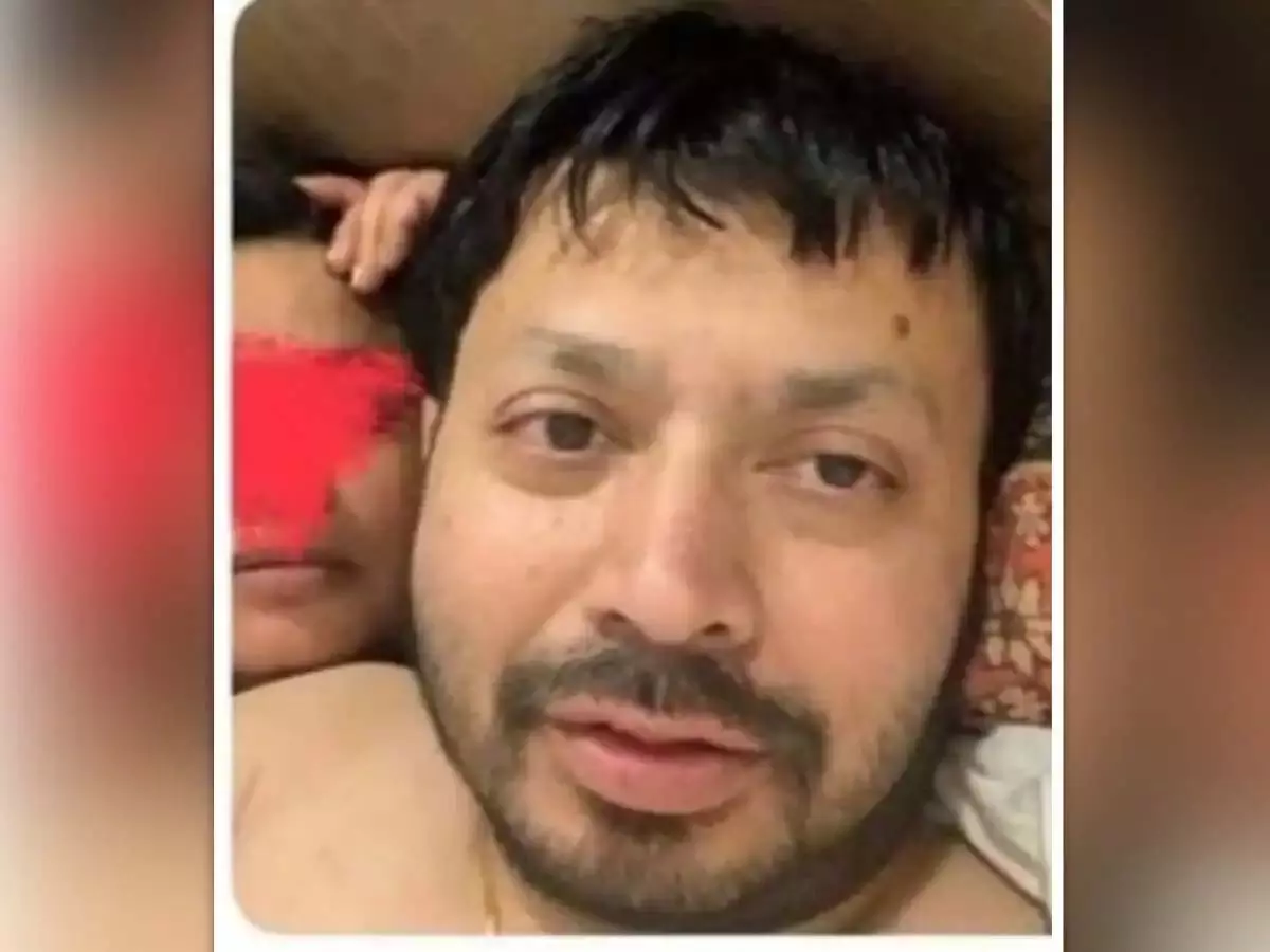 मंत्री को बताया हवस का पुजारी, नेता ने आपत्तिजनक तस्वीरें किया वायरल मंत्री को बताया हवस का पुजारी, नेता ने आपत्तिजनक तस्वीरें किया वायरल