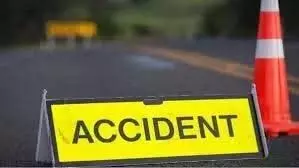 UP News : ट्रक की चपेट में आने से बाइक सवार मासूम की मौत, मां घायल UP News : ट्रक की चपेट में आने से बाइक सवार मासूम की मौत, मां घायल