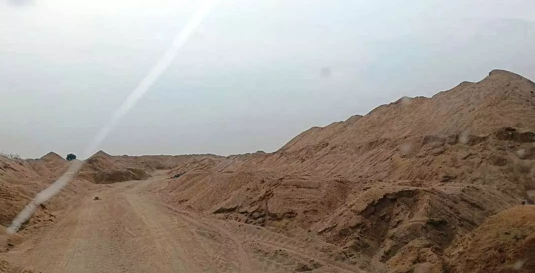 रेत के अवैध भंडारण पर बड़ी कार्रवाई, 1 करोड़ 64 लाख का जुर्माना रेत के अवैध भंडारण पर बड़ी कार्रवाई, 1 करोड़ 64 लाख का जुर्माना