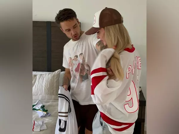 केट कैसिडी ने दिवंगत गायकLiam Payne के लिए भावनात्मक नोट लिखा केट कैसिडी ने दिवंगत गायकLiam Payne के लिए भावनात्मक नोट लिखा