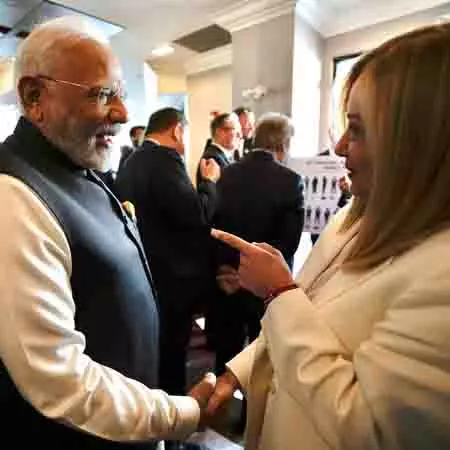 इटली के साथ भारत की दोस्ती और मजबूत होगी, जी-7 शिखर सम्मेलन में पीएम मोदी ने की जॉर्जिया मेलोनी से मुलाकात इटली के साथ भारत की दोस्ती और मजबूत होगी, जी-7 शिखर सम्मेलन में पीएम मोदी ने की जॉर्जिया मेलोनी से मुलाकात