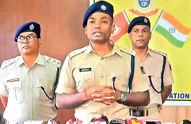 Odisha : बलात्कार मामले में 10 लोग गिरफ्तार Odisha : बलात्कार मामले में 10 लोग गिरफ्तार