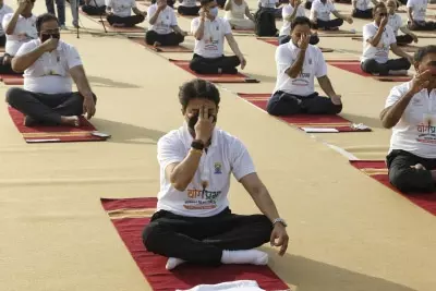 आज की भागदौड़ भरी जिंदगी में योग जरूरी, बोले विशेषज्ञ आज की भागदौड़ भरी जिंदगी में योग जरूरी, बोले विशेषज्ञ