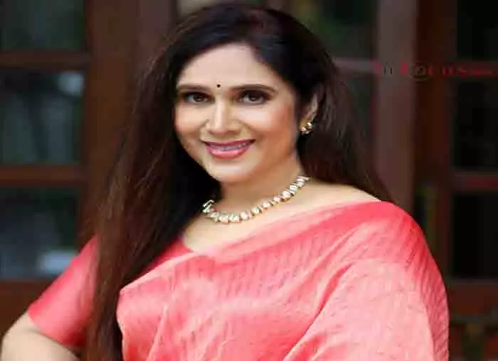 मीनाक्षी शेषाद्रि ने मानसून का जश्न मनाने के लिए Swati के गाने पर डांस किया मीनाक्षी शेषाद्रि ने मानसून का जश्न मनाने के लिए Swati के गाने पर डांस किया