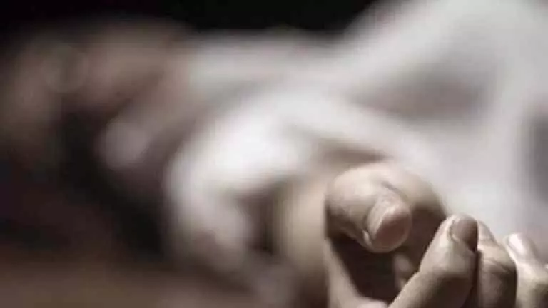 Bengal: गोली लगने से ईंट-भट्ठा मालिक की मौत Bengal: गोली लगने से ईंट-भट्ठा मालिक की मौत