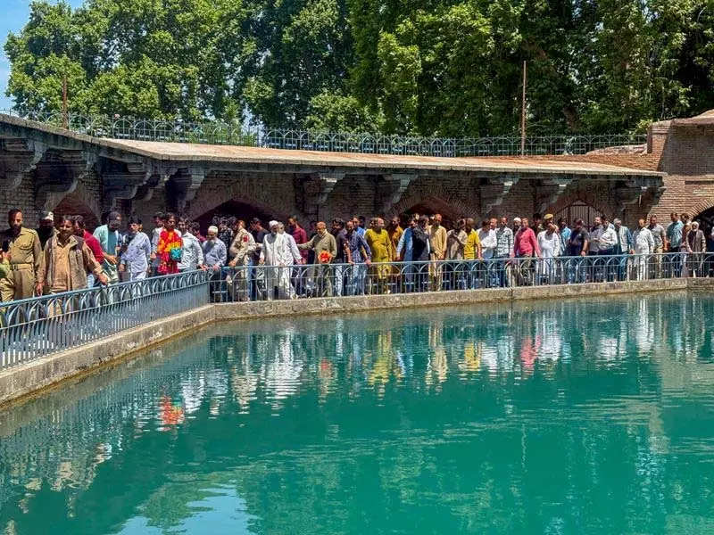 पहलगाम हमले के दो महीने बाद, J&K के पार्कों में फिर से पर्यटकों का स्वागत पहलगाम हमले के दो महीने बाद, J&K के पार्कों में फिर से पर्यटकों का स्वागत