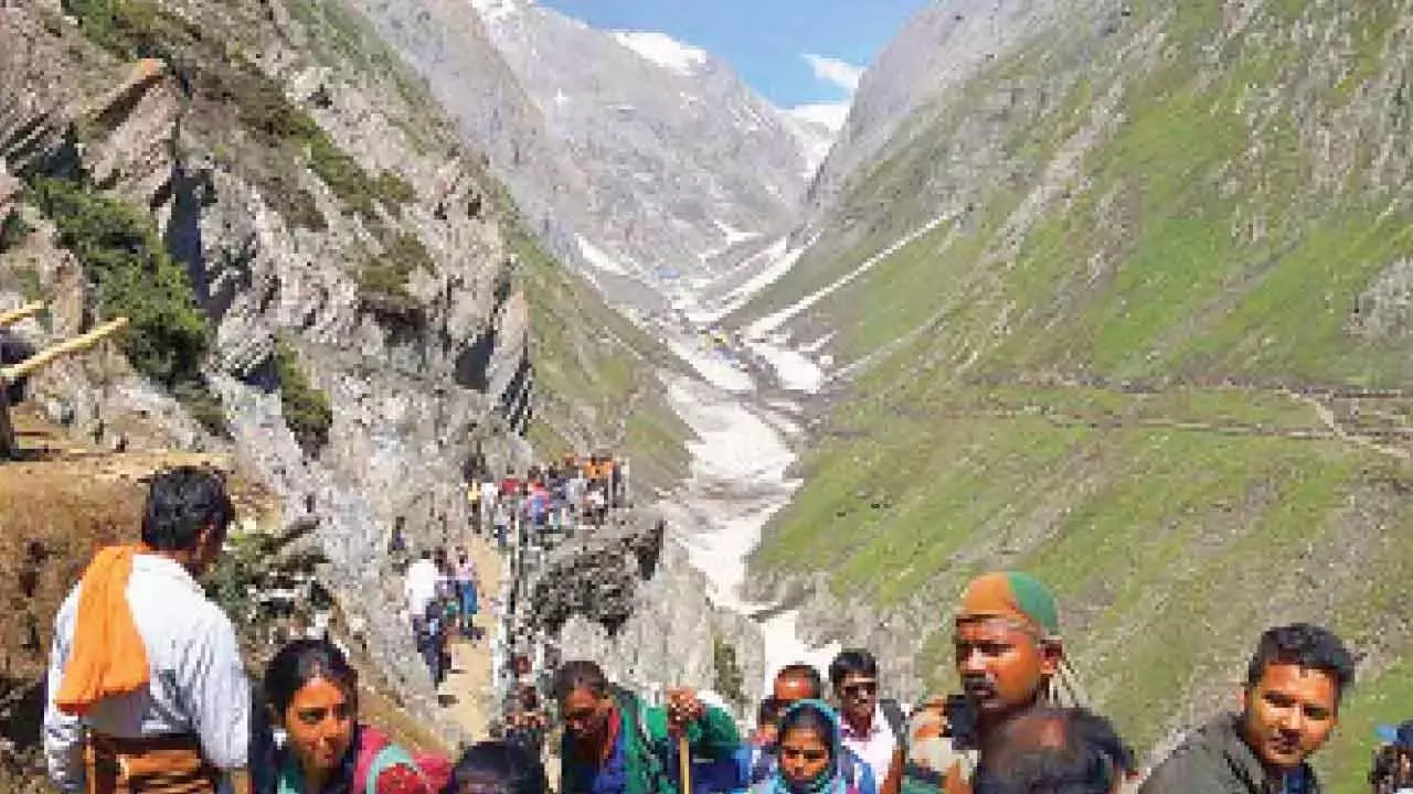 अमरनाथ यात्रा मार्ग को नो फ्लाइंग जोन घोषित किया गया अमरनाथ यात्रा मार्ग को नो फ्लाइंग जोन घोषित किया गया