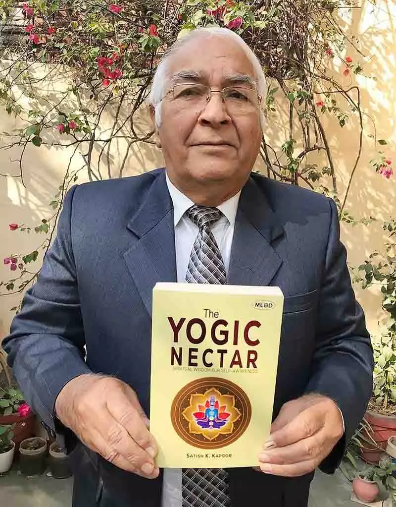 Yoga मन पर नियंत्रण, अनुशासन और आध्यात्मिक सद्भाव सिखाता Yoga मन पर नियंत्रण, अनुशासन और आध्यात्मिक सद्भाव सिखाता