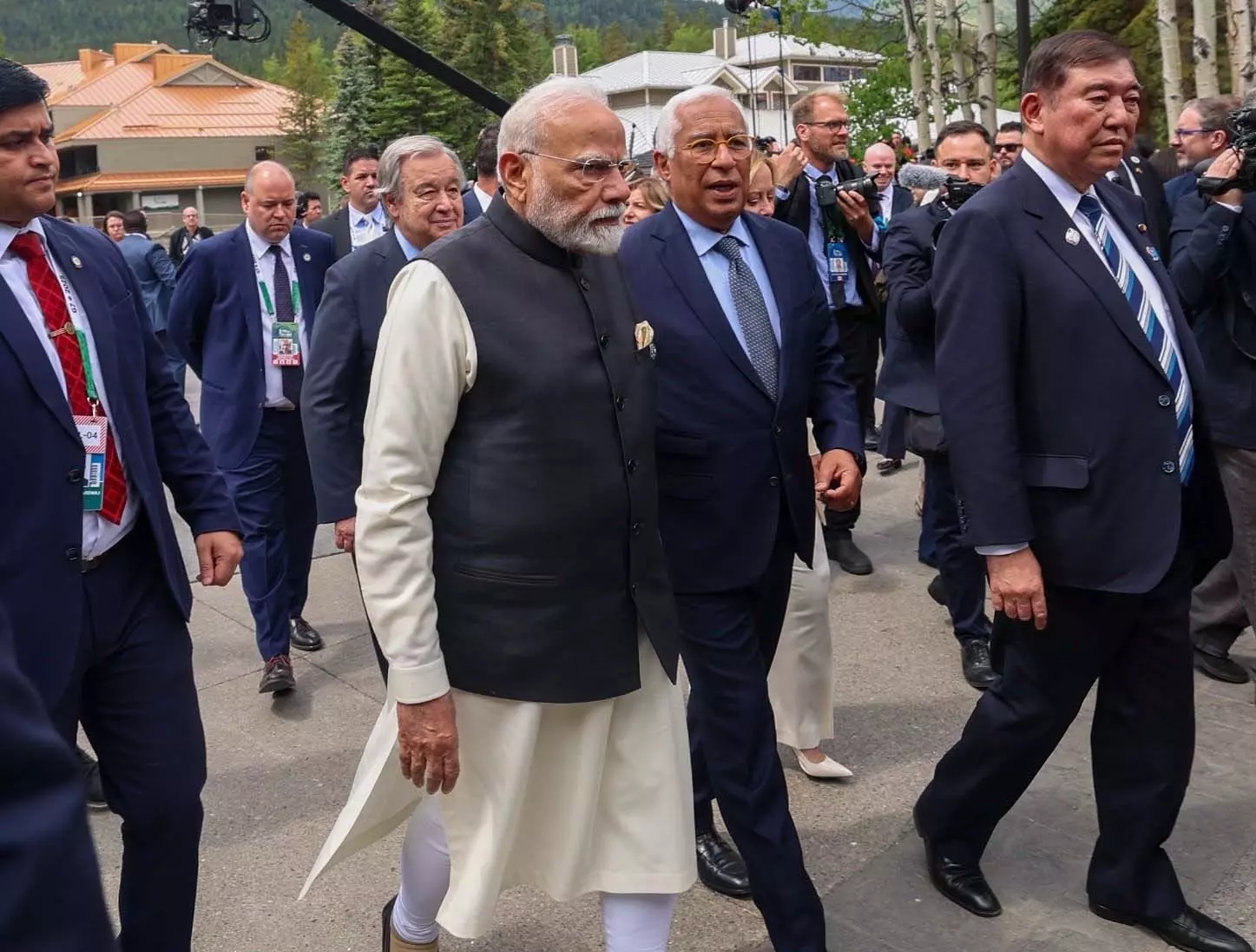 जी7: प्रधानमंत्री मोदी ने दिया आतंकवाद को बढ़ावा देने वाले देशों के खिलाफ सख्त कार्रवाई पर जोर जी7: प्रधानमंत्री मोदी ने दिया आतंकवाद को बढ़ावा देने वाले देशों के खिलाफ सख्त कार्रवाई पर जोर