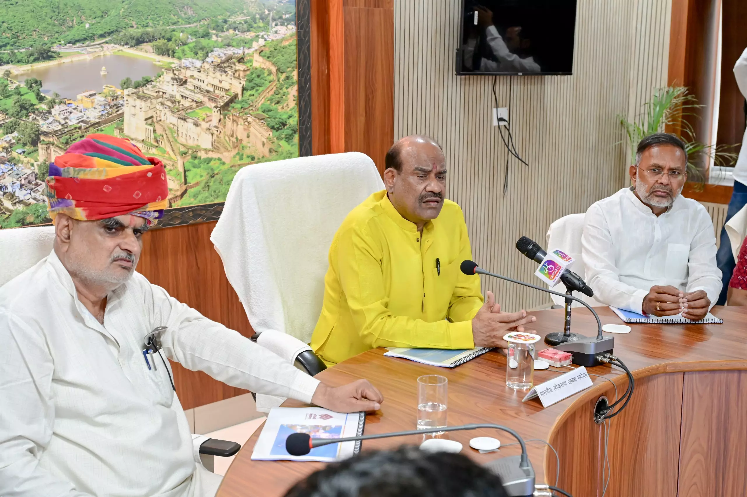 Bundi को विश्व मानचित्र पर लाने की तैयारी, बिरला ने की 280 करोड़ की योजनाओं की समीक्षा Bundi को विश्व मानचित्र पर लाने की तैयारी, बिरला ने की 280 करोड़ की योजनाओं की समीक्षा