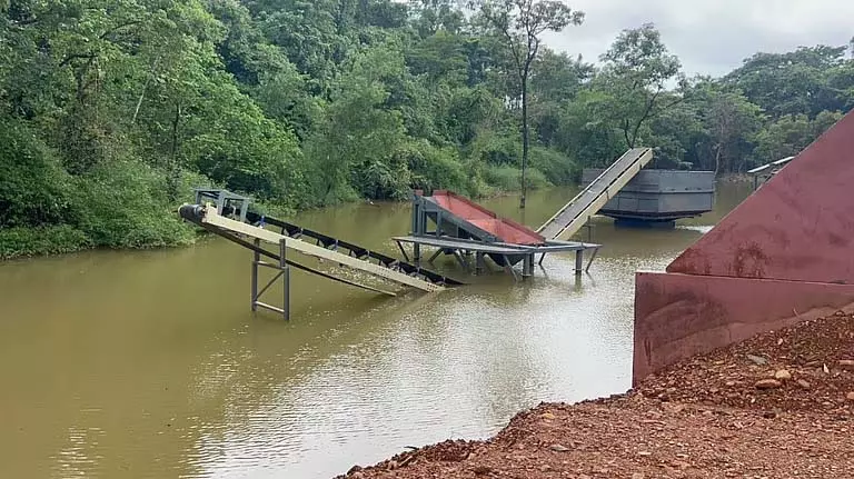 गुड्डेमोल में Kolhu बारिश से डूबा, स्थानीय लोगों ने उल्लंघन का आरोप लगाया गुड्डेमोल में Kolhu बारिश से डूबा, स्थानीय लोगों ने उल्लंघन का आरोप लगाया