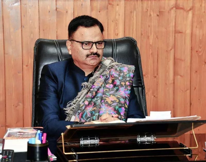 Jammu: जल शक्ति मंत्री ने पीर पंजाल क्षेत्र में जलापूर्ति योजनाओं की समीक्षा की Jammu: जल शक्ति मंत्री ने पीर पंजाल क्षेत्र में जलापूर्ति योजनाओं की समीक्षा की