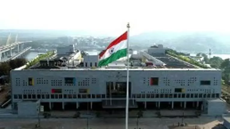 हाईकोर्ट ने 100 करोड़ के शेयर बाजार घोटाला मामले में चार के खिलाफ FIR और LOC रद्द की हाईकोर्ट ने 100 करोड़ के शेयर बाजार घोटाला मामले में चार के खिलाफ FIR और LOC रद्द की