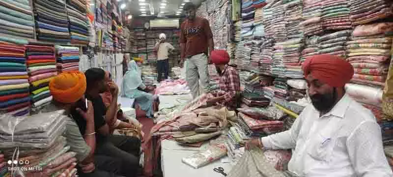 Tarn Taran में बूंदाबांदी से गर्मी से राहत मिली Tarn Taran में बूंदाबांदी से गर्मी से राहत मिली