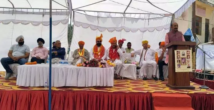 महाराजा गुलाब सिंह के राज्याभिषेक के उपलक्ष्य में भव्य समारोह आयोजित महाराजा गुलाब सिंह के राज्याभिषेक के उपलक्ष्य में भव्य समारोह आयोजित