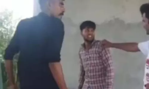 नौकरी से निकाले जाने पर सहकर्मी को बेरहमी से पीटा, फॉर्म हाउस में वारदात नौकरी से निकाले जाने पर सहकर्मी को बेरहमी से पीटा, फॉर्म हाउस में वारदात