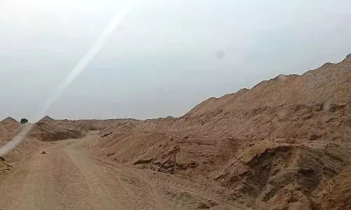 रेत के अवैध भंडारण पर बड़ी कार्रवाई, 1 करोड़ 64 लाख का जुर्माना