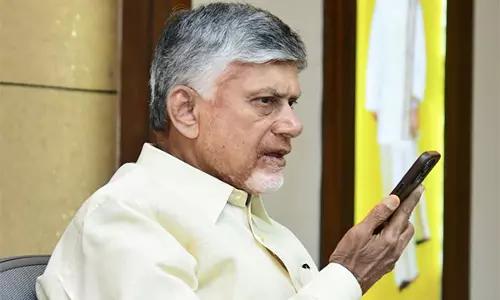 CM Naidu ने कर्ज न चुकाने पर पेड़ से बांधी गई महिला को वित्तीय सहायता और शिक्षा सहायता देने की घोषणा की