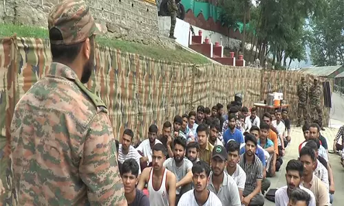 J-K: भारतीय सेना ने भद्रवाह में प्रादेशिक सेना के उम्मीदवारों के लिए भर्ती-पूर्व प्रशिक्षण शुरू किया
