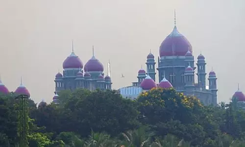 प्लॉट मालिकों के संघ की शिकायतों का समाधान करें: Telangana HC
