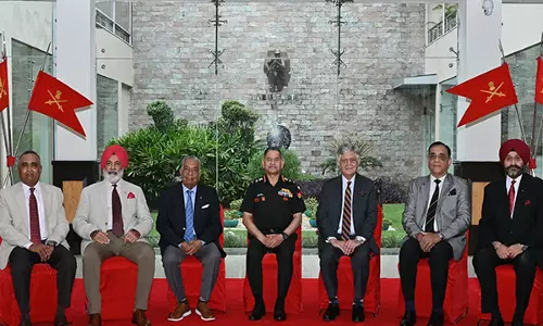 Delhi: ऑपरेशन सिंदूर के बाद सेना ने पूर्व सेना प्रमुखों के साथ चीफ्स चिंतन का आयोजन किया