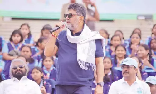 क्या भगदड़ पर हमारी आलोचना करने के लिए हमें भाजपा की प्रशंसा करनी चाहिए: DKS क्या भगदड़ पर हमारी आलोचना करने के लिए हमें भाजपा की प्रशंसा करनी चाहिए: DKS