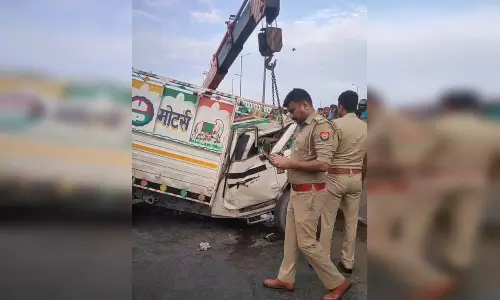 खून से लाल हुई सड़क: 6 लोगों की मौत, कई घायल