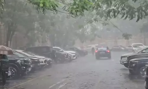 Mumbai : भारी बारिश, पवई झील में पानी भरा, येलो अलर्ट जारी