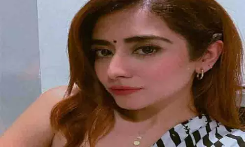 Jonita Gandhi ने लाइव ऑडियंस के सामने परफॉर्म करने के रोमांच के बारे में बताया Jonita Gandhi ने लाइव ऑडियंस के सामने परफॉर्म करने के रोमांच के बारे में बताया