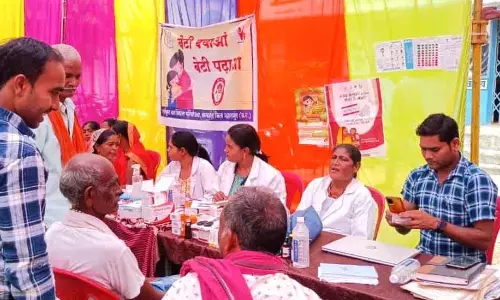 महासमुंद जिले के निवासी शिविरों में उठा रहे सरकारी योजनाओं का लाभ महासमुंद जिले के निवासी शिविरों में उठा रहे सरकारी योजनाओं का लाभ