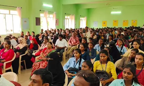 Karnataka : छात्रों के साथ बातचीत, व्याख्याताओं के साथ बैठक Karnataka : छात्रों के साथ बातचीत, व्याख्याताओं के साथ बैठक