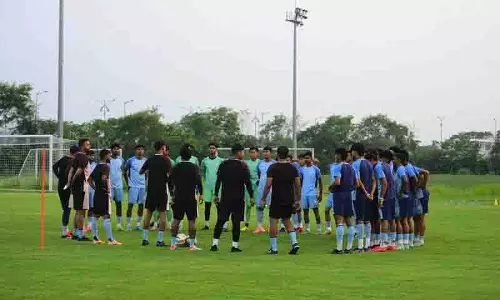 Hyderabad: भारत ताजिकिस्तान के खिलाफ मैत्री मैच के लिए तैयार Hyderabad: भारत ताजिकिस्तान के खिलाफ मैत्री मैच के लिए तैयार