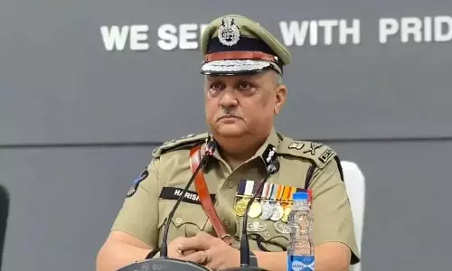 AP DGP ने बढ़ते APK धोखाधड़ी मामलों के बीच साइबर सुरक्षा दिशानिर्देश जारी